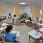 Дамска вечер "Рисуване с вино" в Дневен център за деца с увреждания в Карлово